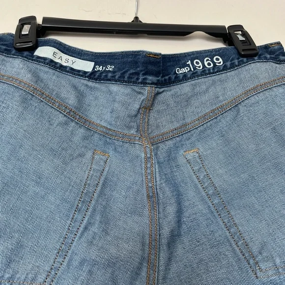 GAP VTG MENS Blue Relaxed Jeans with Classic Fit and Stitching Details - Picture 3 of 7